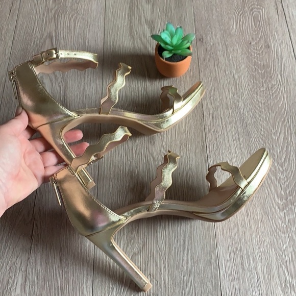 Kelly & Katie Lurton size 7 1/2 M - Picture 3 of 16